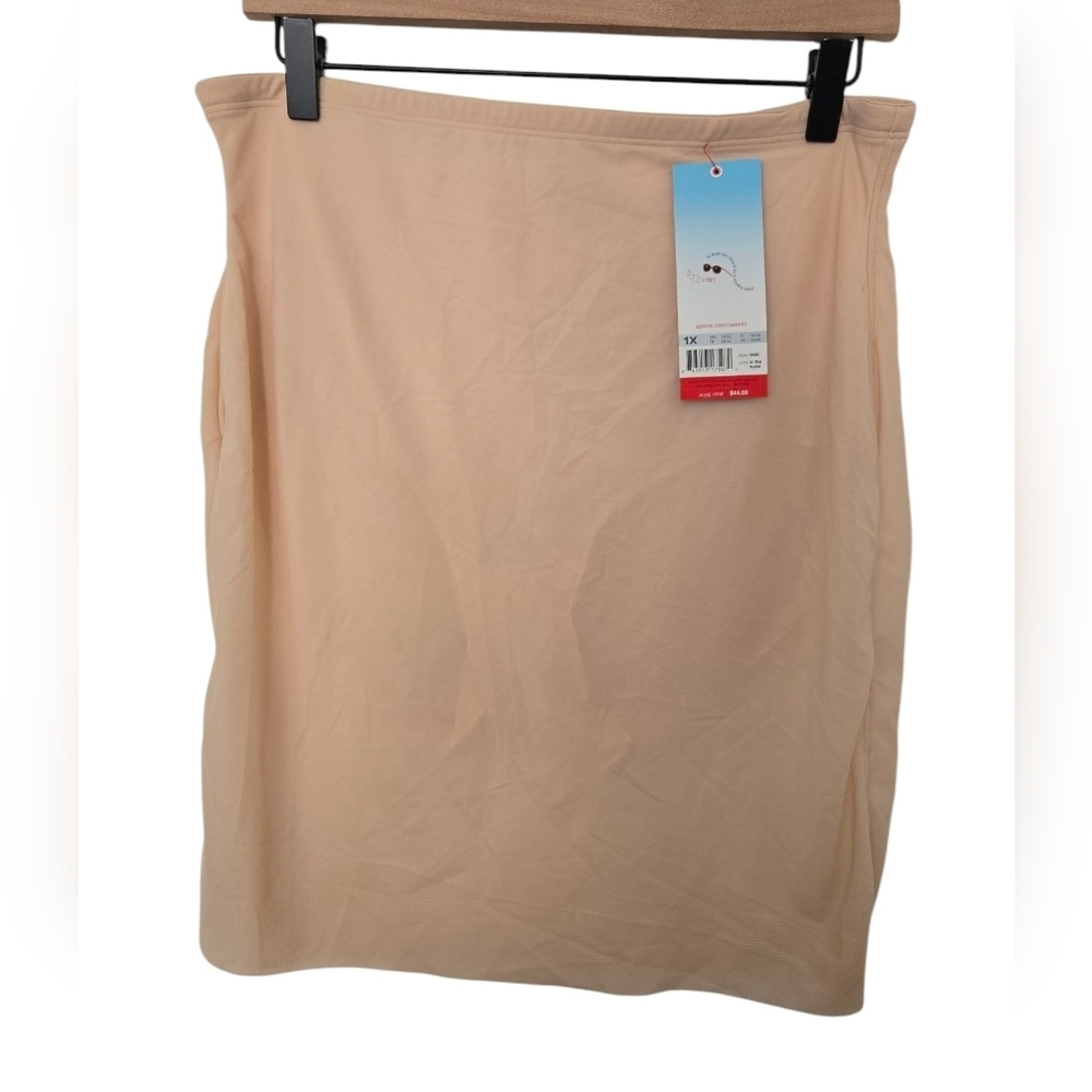 NWT Assets Skirt Shaper Size 1x